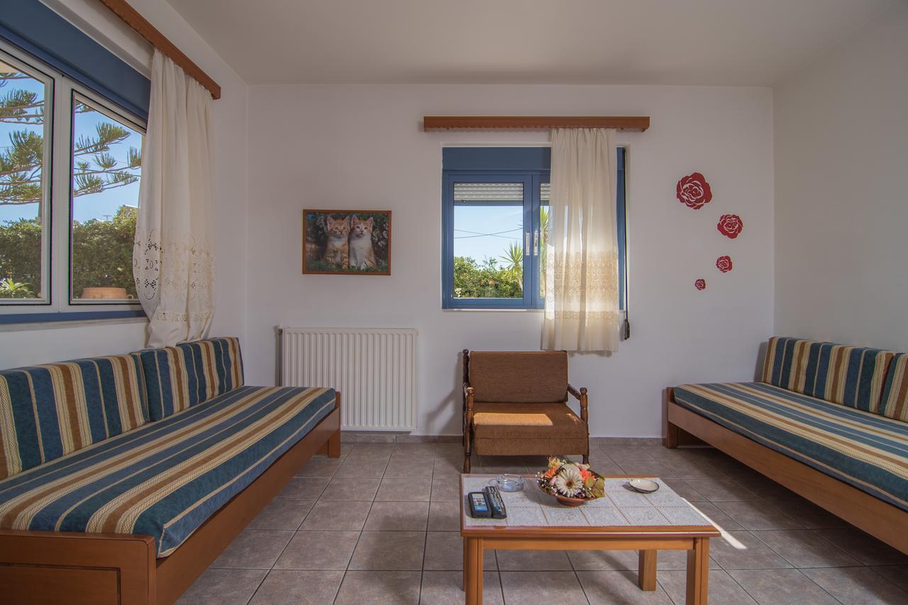 Roula Apartments Paleokhóra Eksteriør bilde